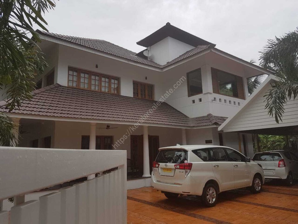 10 cents Land and 3600 sq ft Fully Furnished House for Sale at Vyttila