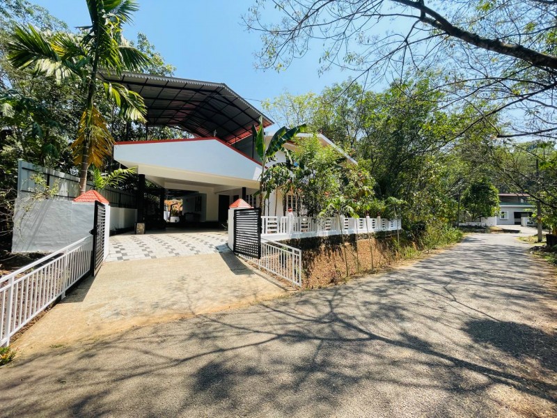 1936 Sq Ft 3 BHK House for Sale near Pattimattom - Muvattupuzha road, Mangalathunada, Ernakulam