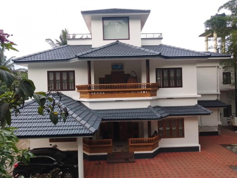 75 Cents of Land with 4000 Sq ft House for Sale at Mananthavady, Wayanad