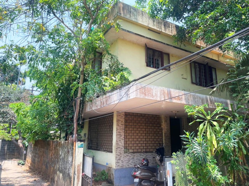 Independent House for Sale near National Highway, Cheranellur, Ernakulam