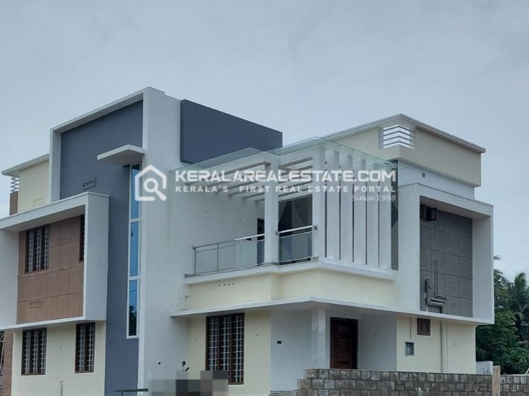 4 BHK House for Sale in Mulanthuruthy, Ernakulam 