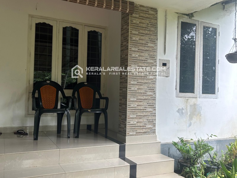 4 BHK House for Sale in Thekkumbhagom, Vellarappilly South, Ernakulam