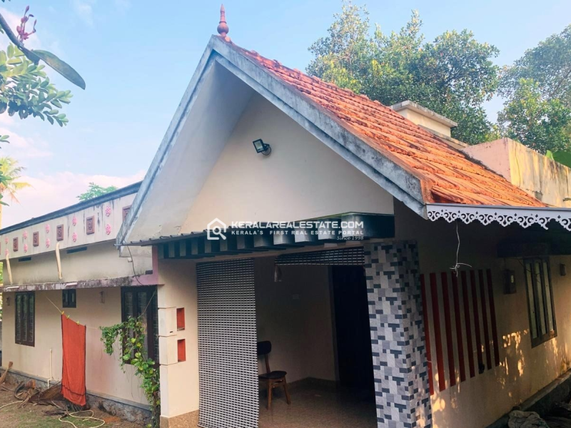 3 BHK House in 23 Cents Land for Sale in Madappally, Changanassery, Kottayam 