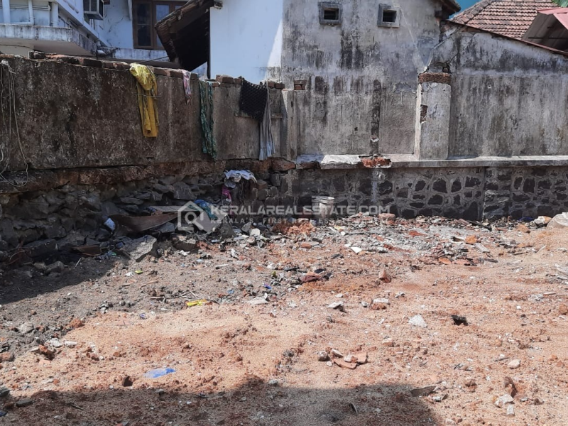 Prime Commercial Land for Rent in Chittoor Road, Valanjambalam, Ernakulam