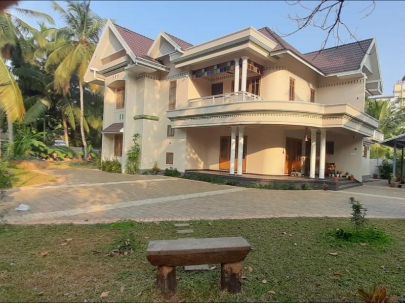 New Bungalow in 23 Cents for Sale in Tripunithura, Ernakulam 