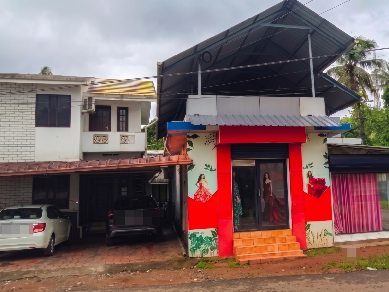 Commercial Cum Residential Property for Sale in Irinjalakuda, Thrissur
