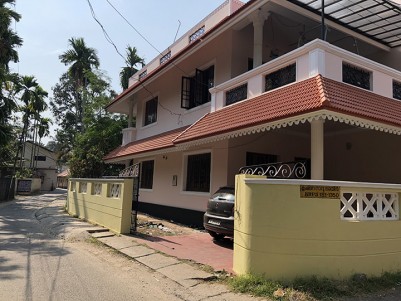 4 BHK Independent Villa For sale - Maradu, Ernakulem