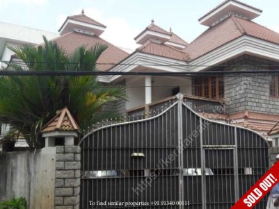 6000 Sq Ft 7 BHK House for sale Near Kathrikadavu, Kaloor, Ernakulam.