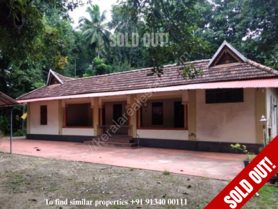 Traditional Nalukettu House for sale at Karunagapally, Kollam