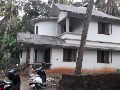 2500 Sq.Ft, 4 BHK House on 12 Cents of Land for Sale at vengery, Calicut