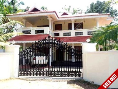 4 BHK, 2700 SqFt Furnished House on 12 Cent for Sale at Piravom, Ernakulam