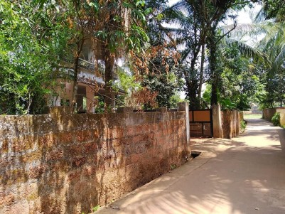 2000 SqFt, 4 BHK House on 14 Cent Land for Sale at Poovattuparamba medical college, Calicut