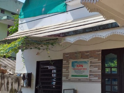 3800 Sq. Ft Residential Building on 18.5 Cents of Land for Sale at Irinjalakuda, Thrissur.