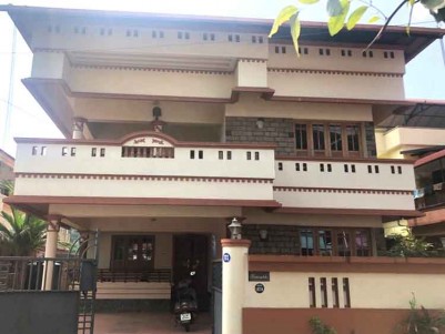 3100 SqFt ,4BHK House in 8 Cents - Thrissur Town Punkunnam Harinagar