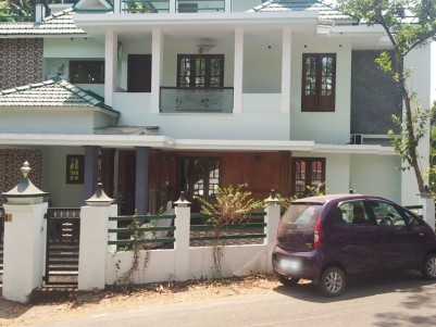 5 BHK, 3150 SqFt House in 7 Cents for sale at Vadavathoor - Kottayam