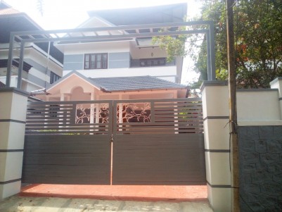 4 BHK, 3100 SqFt House in 10 cents for sale Manganam mandhiram junction, Kottayam