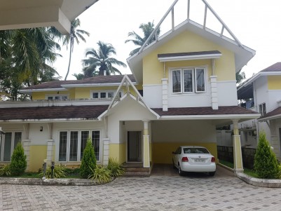 4BHK,3000SqFt Gated Villa for Rent  in Panangad,Ernakulam