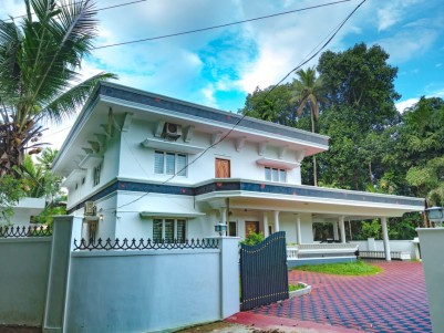 4500SqFt House in 24Cents for sale near Kottayam Town