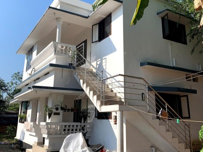 4BHK House in 9 Cents for sale at Ettumanoor,Kottayam