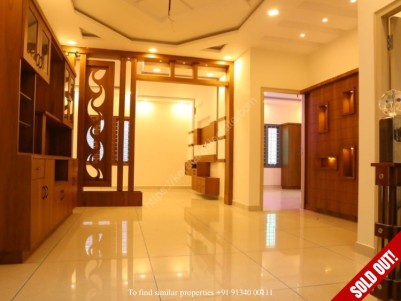 4 BHK House in 5 Cents for sale at Maradu Ernakulam