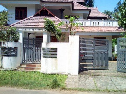 4 BHK 2500 sqft House in 10 Cent for sale at Kudamaloor Kottayam