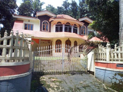 45 Cent with 3800 sqft 5 BHK House for sale at Cherppunkal junction, Pala