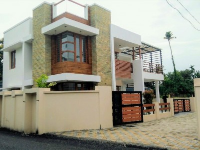 Villa/Villa plot for sale at Koonammavu junction, Ernakulam