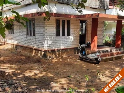 2 BHK House in 8 Cents for sale in Perumbavoor,Ernakulam