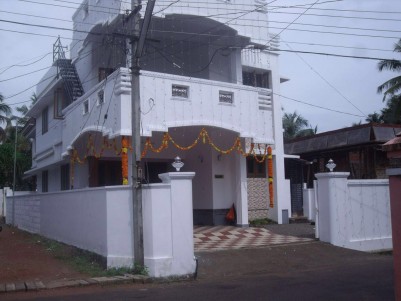 Fully Furnished 4 BHK House for sale at Puthiyakavu, Ernakulam