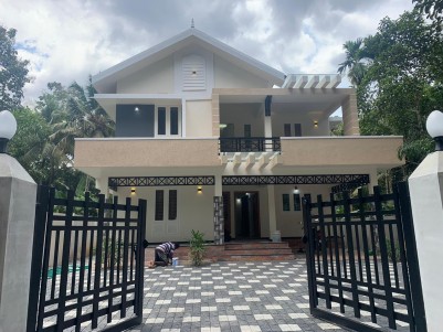 2400 SqFt Posh Villa in 9 Cents for sale at Chethipuzha, Changanassery, Kottayam