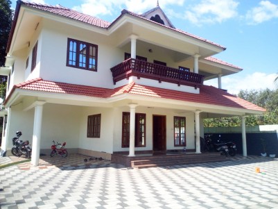 10.5 Cent with 3200 SqFt, 5 BHK House for sale near Illivalavu, Manarkadu, Kottayam