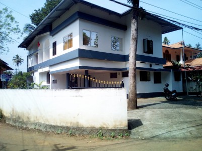 5 BHK + 1 Servant Room, 3000 SqFt House in 15 Cents for sale at Kumaranelloor junction, Kottayam