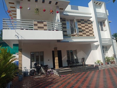 2150 Sqft 4 BHK House in 6 Cents for sale at Vennala, Ernakulam