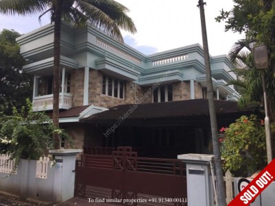 Water frontage Villa for sale in Kakkanad, Ernakulam