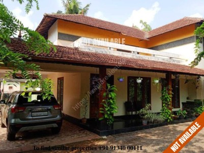 Main road facing 25 Cents land with House for sale at Alleppey town