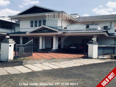 3 BHK 2025 sqft Villa for sale at Puthupally, Kottayam