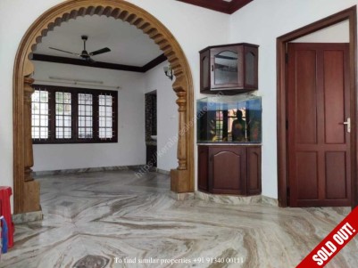 4 BHK 2400 SqFt House in 7 Cents for sale at Vyttila, Ernakulam