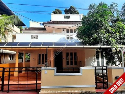 Fully Furnished 4 BHK Villa for sale at South Janatha Road, Thammanam, Kochi