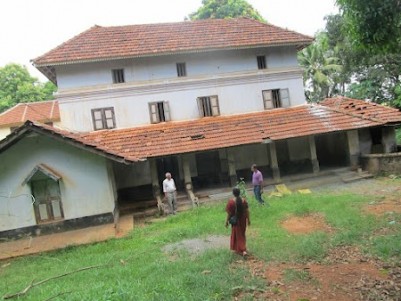 DREAM PROPERTY of 2.36 Acres with NALUKETTU, House- Palakkad