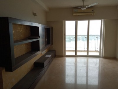 2100 Sq Ft 3 BHK Water Front Flat for Sale at Marine drive, Ernakulam
