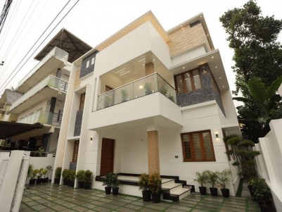 3000 Sq Ft 4 BHK Luxury House / Villa for Sale at Padamugal, Kochi 