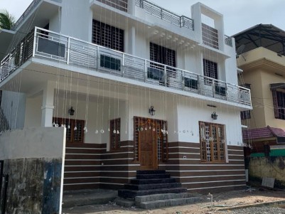 2850 Sq Ft 4 BHK House for Sale at Maradu, Ernakulam