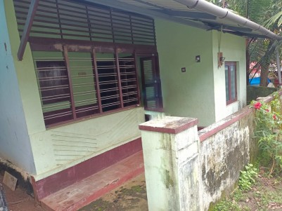 5.5 Cents of Residential land with house for Sale at Mannuthy, Thrissur