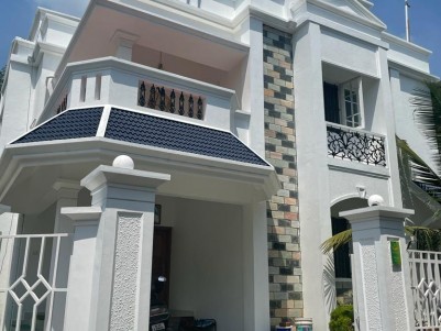 Premium Gated Villa for Rent at Thiruvankulam/ Vennikkulam, Cochin