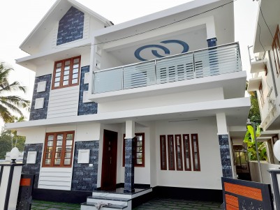 1800 Sq ft New 4 Bhk House for Sale at Kuzhivelippady, Kakkanad, Ernakulam