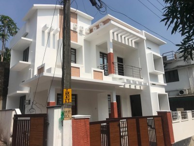 Villas for Sale at Pookkattupadi, Ernakulam