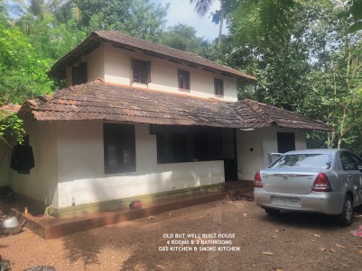 95 Cents of Residential Land with Traditional House for Sale b/w Kuttippuram and Valanchery