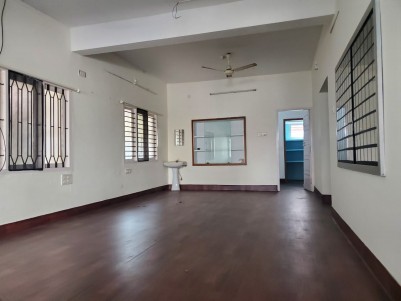  House for Rent in Panampillynagar, Ernakulam 