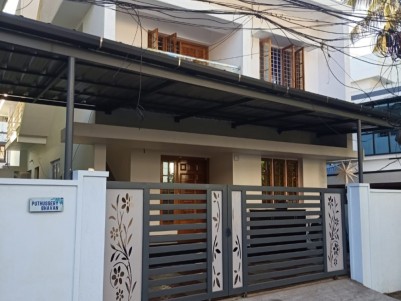3 BHK House for Rent at  Konthuruthy, Thevara, Ernakulam