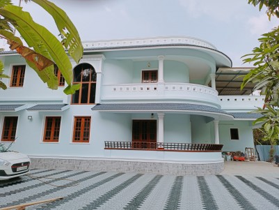 4 BHK House in 16 Cents for Sale at Athani, Karakkattukunnu, Ernakulam 